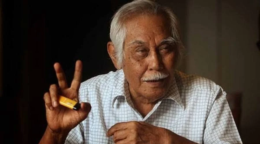 Kisah Sukses Bob Sadino: Dari Sederhana hingga Pengusaha Sukses 1 kisah sukses bob sadino dari sederhana hingga pengusaha sukses
