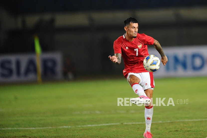 Perjalanan Stefano Lilipaly: Integrasi Global dalam Sepak Bola Indonesia 1 perjalanan stefano lilipaly integrasi global dalam sepak bola indonesia