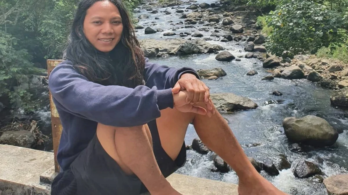 Biografi Dede Inoen: Sosok di Balik Persona Raja Jin