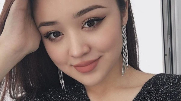 faq - Biografi Dayana Kazakhstan: Kisah Viral dengan Fiki Naki