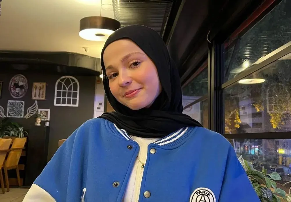 faq - Biografi Tugba Kiara: Profil, Pendidikan, dan Karier di Turki