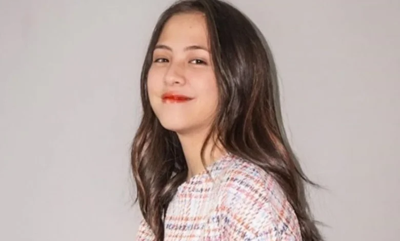 tantangan-dan-kontroversi-di-tengah-popularitas - Biografi Zara Adhisty: Perjalanan Karier & Transformasi Aktris