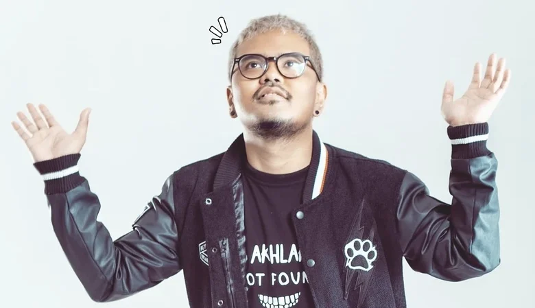 Biografi Coki Pardede: Filosofi Dark Comedy & Sosok Disruptor
